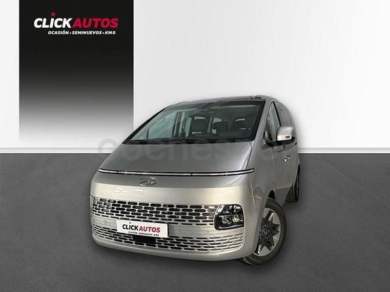 Usado Hyundai Staria 177 CV (130 kW) 2023 Gris / plata Monovolumen