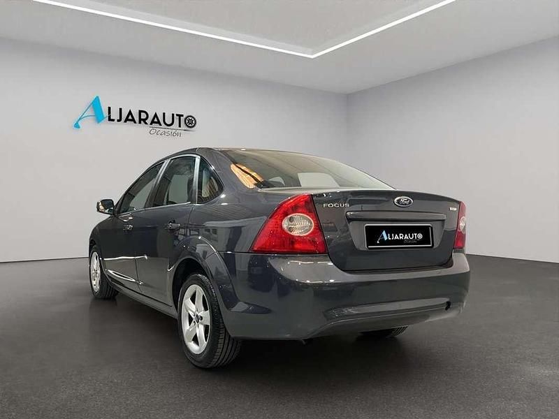 Usado Ford Focus Trend 109 CV (80 kW) 2009 Gris Utilitario