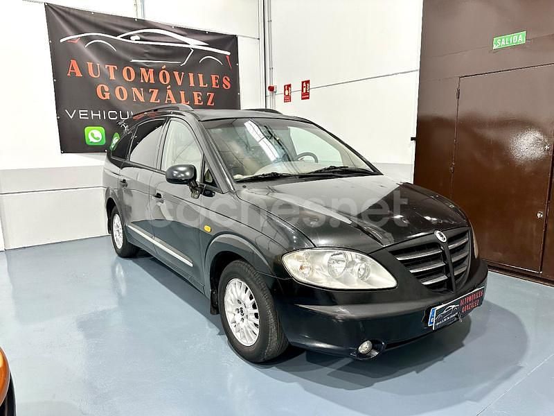 Usado Ssangyong (KGM) Rodius 165 CV (121 kW) 2007 Negro Monovolumen