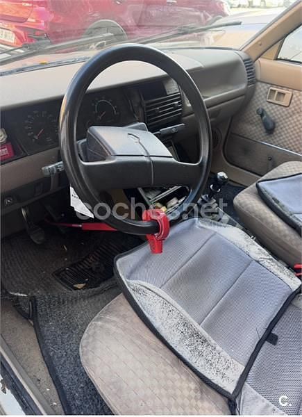 Usado Renault R9 72 CV (52 kW) 1989 Beige Berlina