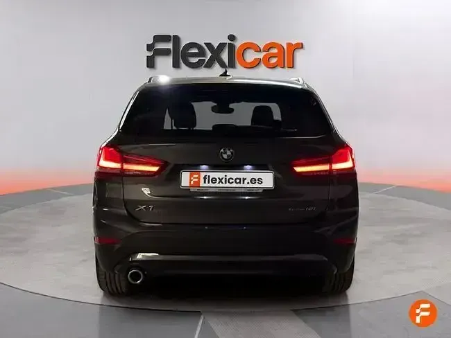 Usado BMW X1 140 CV (102 kW) 2021 Gris SUV