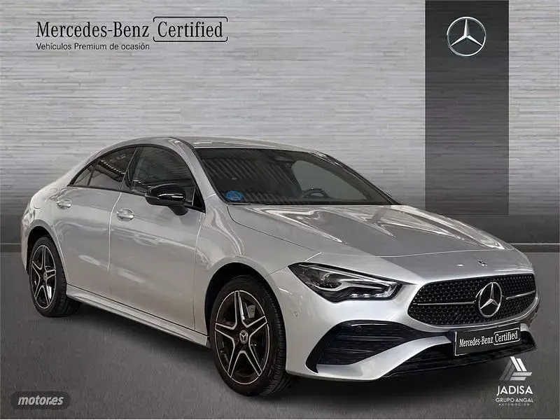 Usado Mercedes CLA250e 218 CV (160 kW) 2025 Gris / plateado Coupe