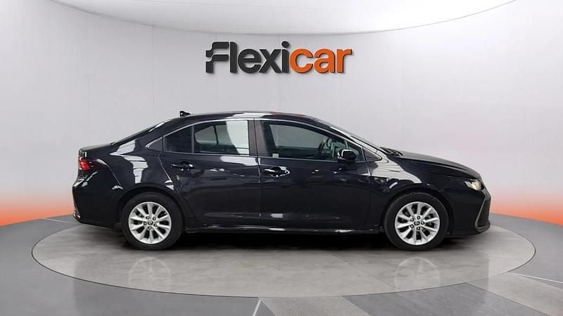 Usado Toyota Corolla Active 101 CV (74 kW) 2023 Negro Berlina