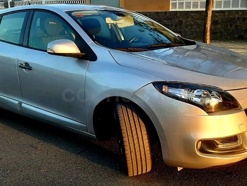 Usado Renault Mégane Life 115 CV (84 kW) 2013 Beige Berlina