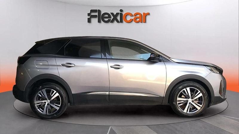 Usado Peugeot 3008 Allure 131 CV (96 kW) 2023 Gris SUV