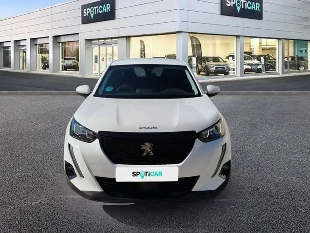 Usado Peugeot 2008 Active 110 CV (80 kW) 2021 Blanco SUV
