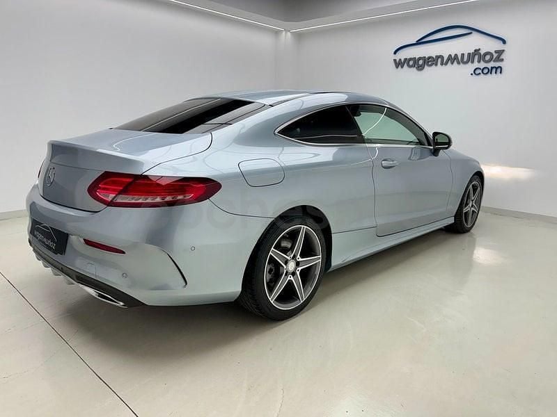Usado Mercedes C220 AMG line 170 CV (125 kW) 2016 Gris / plata Coupe
