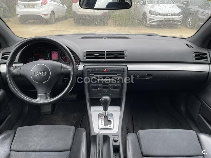 Begagnad Audi A4 Sport 130 HK (95 kW) 2004 Grå Kombi