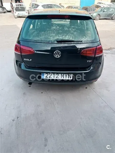 Usado VW Golf VII Sport 105 CV (77 kW) 2014 Negro Familiar
