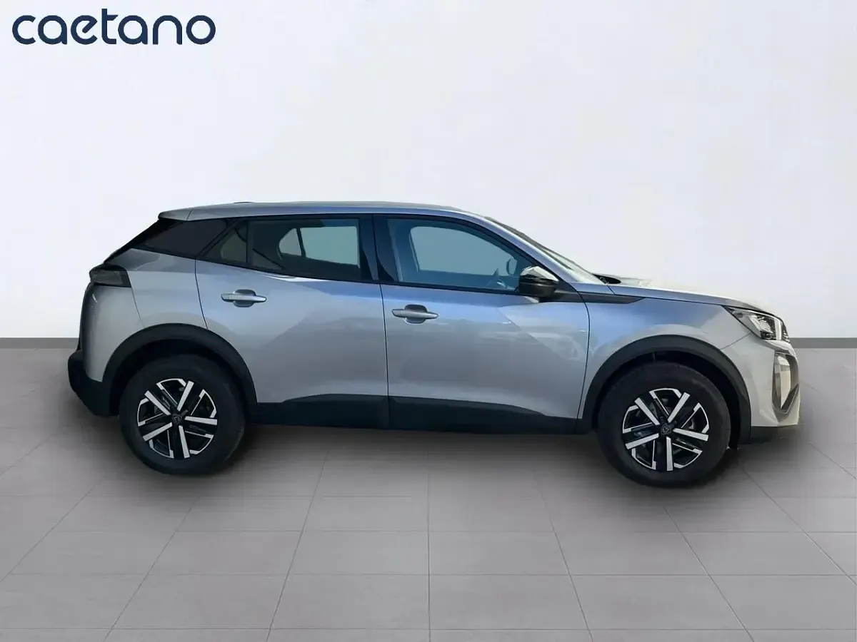 Usado Peugeot 2008 Style 110 CV (80 kW) 2026 Gris SUV