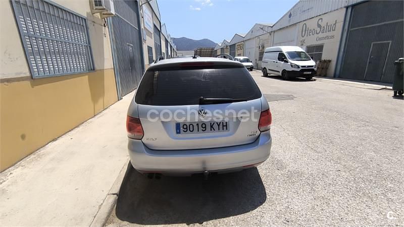 Usado VW Golf VII Sport 140 CV (102 kW) 2013 Gris / plata Familiar
