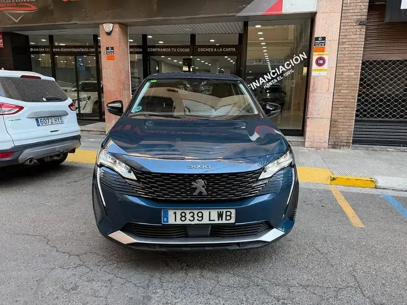 Usado Peugeot 3008 Active 130 CV (95 kW) 2022 Azul SUV