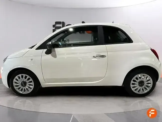 Usado Fiat 500 70 CV (51 kW) 2022 Blanco Utilitario