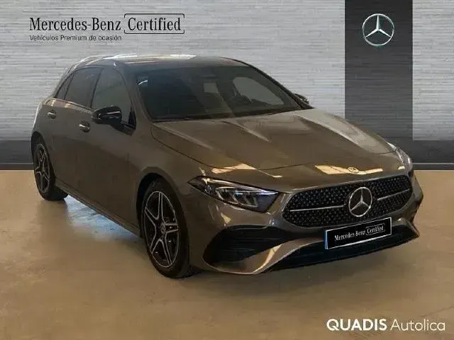 Usado Mercedes A180 116 CV (85 kW) 2025 Gris montaña