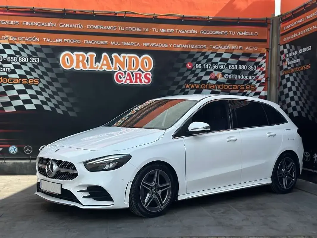 Usado Mercedes B180 116 CV (85 kW) 2021 Blanco Monovolumen