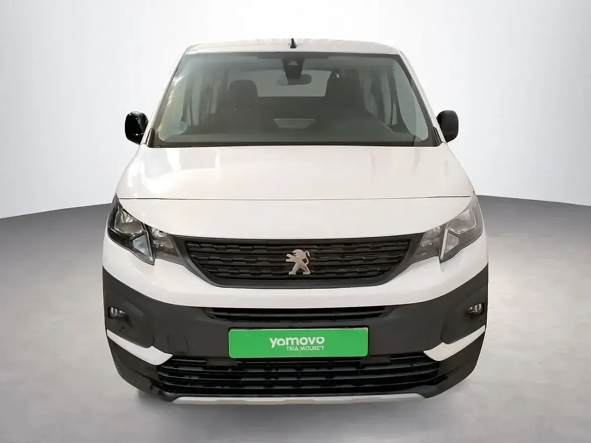 Usado Peugeot Rifter Active 102 CV (75 kW) 2023 Blanco Monovolumen