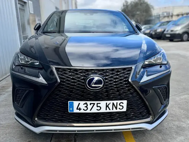 Usado Lexus NX300h Sport Line 197 CV (144 kW) 2018 Negro SUV
