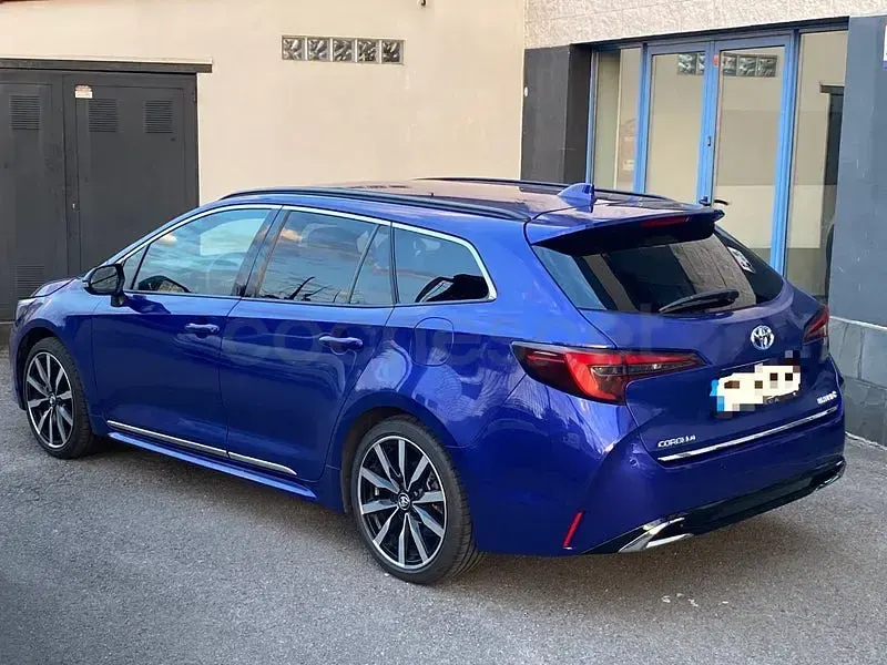 Usado Toyota Corolla Sport 196 CV (144 kW) 2023 Azul Familiar