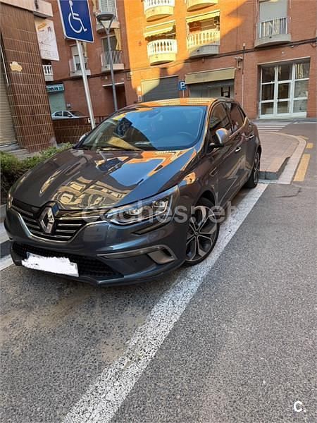 Usado Renault Mégane GT Line GT-Line 140 CV (102 kW) 2018 Gris / plata Berlina