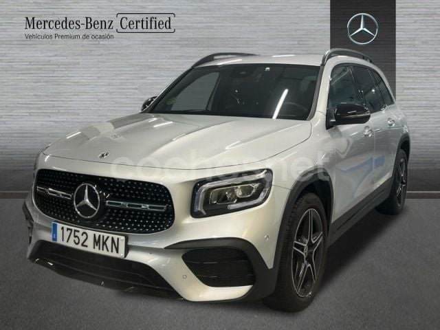 Gris / plata Usado 2023 Mercedes GLB180 SUV | 39.900 € - Imagen 1/4