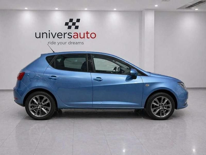 Usado Seat Ibiza Style 105 CV (77 kW) 2014 Azul Utilitario