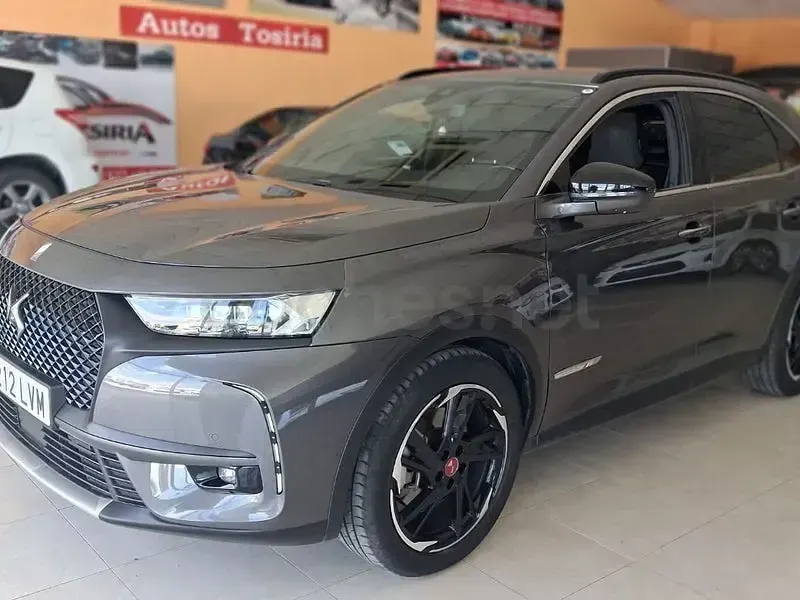 Usado DS Automobiles DS7 Crossback Performance 225 CV (165 kW) 2021 Gris / plata SUV