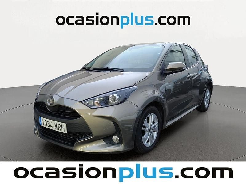Usado Toyota Yaris Edition 125 CV (91 kW) 2024 Marrón Utilitario