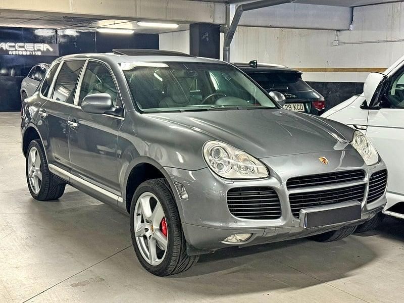 Usado Porsche Cayenne Turbo 450 CV (330 kW) 2004 Gris / plata SUV