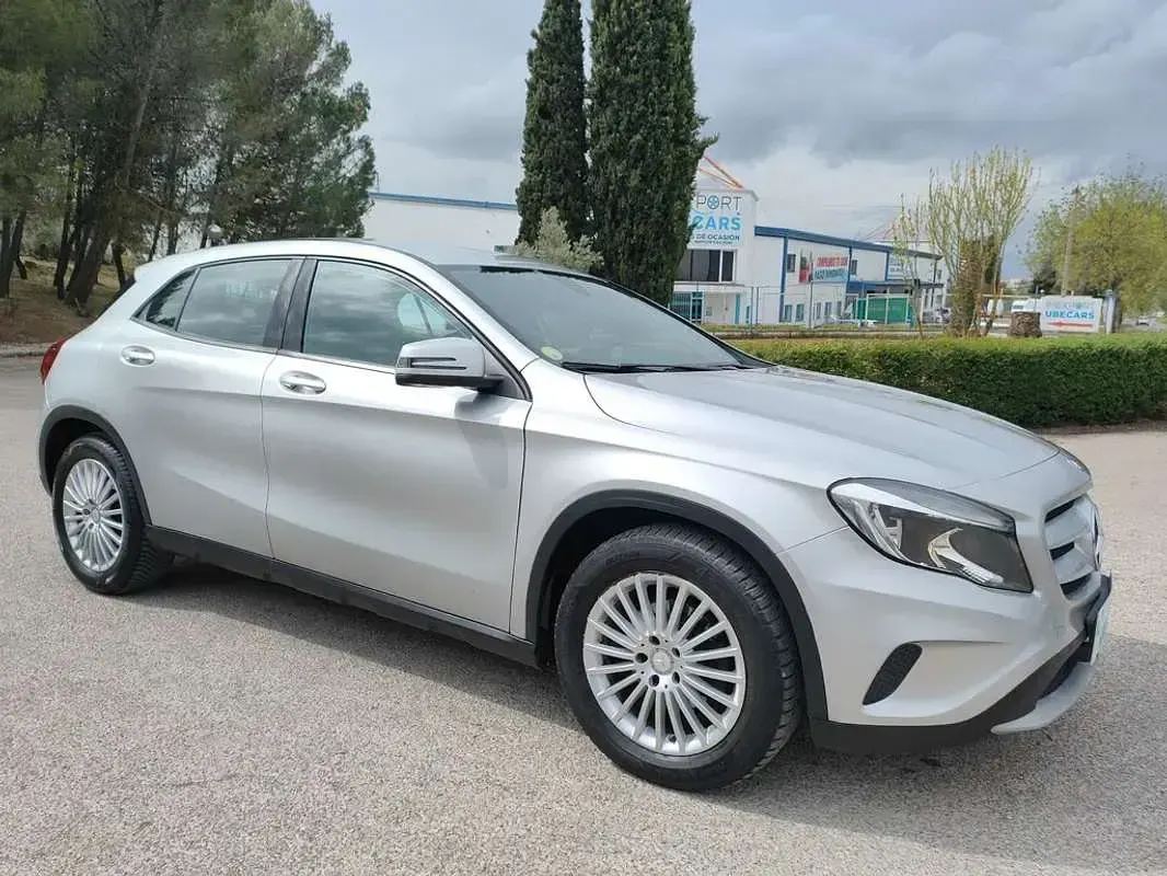 Brugt Mercedes GLA200 136 HK (100 kW) 2017 Grå SUV