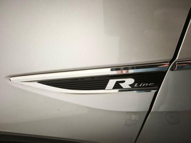 Usado VW T-Cross R-line 115 CV (84 kW) 2020 Gris SUV