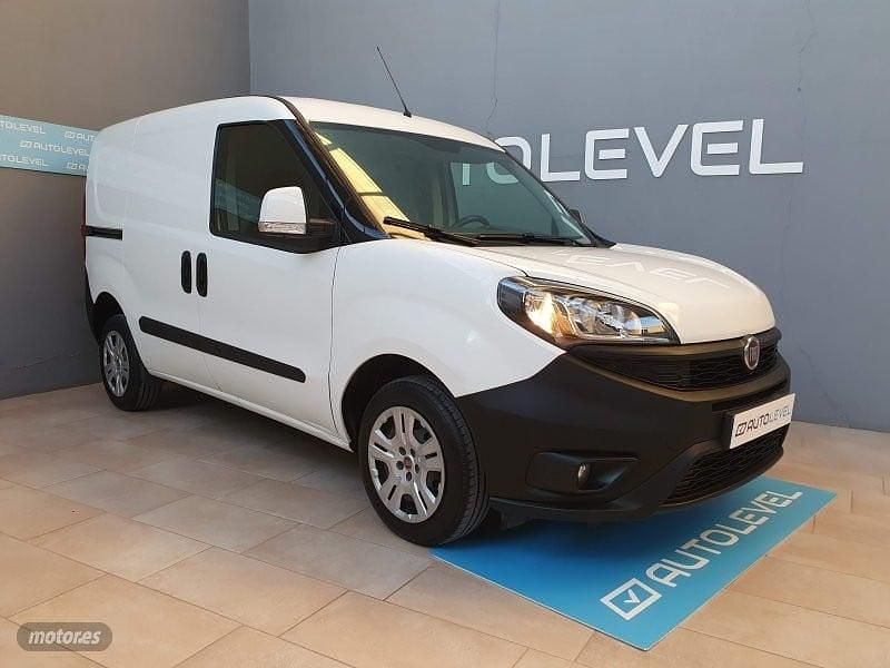 Blanco Usado 2020 Fiat Doblò Monovolumen | 11.990 € (Buen precio) - Imagen 1/4