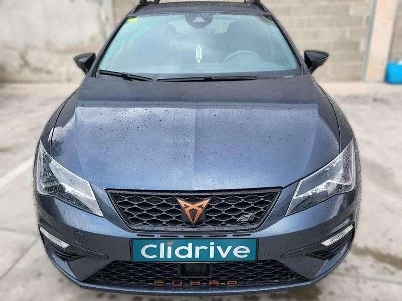 Usado Seat Leon ST 4Drive 300 CV (220 kW) 2019 Gris Familiar