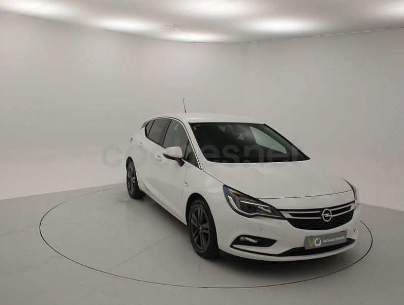 Usado Opel Astra 110 CV (80 kW) 2019 Blanco Berlina