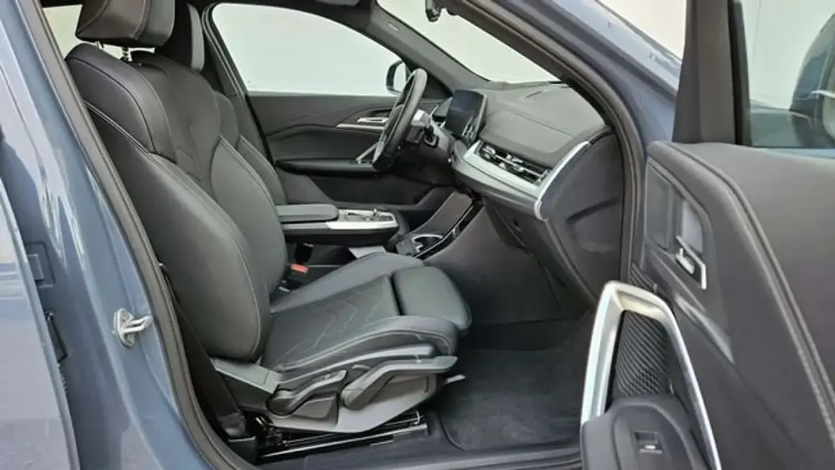 Occasion BMW iX2 M Sport 150 kW (204 PK) 2025 Grijs SUV