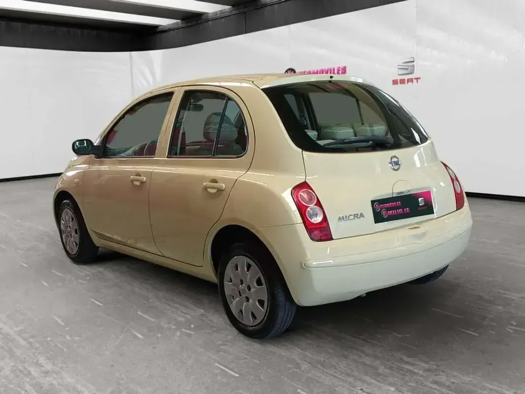 Usado Nissan Micra Visia+ 80 CV (58 kW) 2006 Beige Utilitario