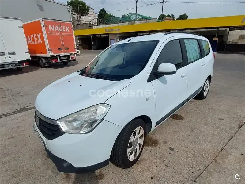Usado Dacia Lodgy Ambiance 107 CV (78 kW) 2013 Blanco Monovolumen