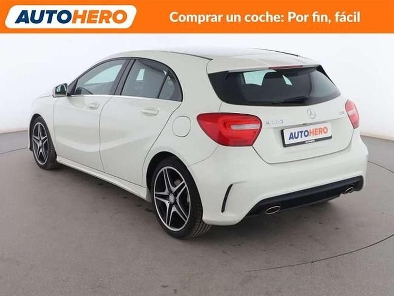 Usado Mercedes A180 AMG 111 CV (81 kW) 2014 Blanco Berlina
