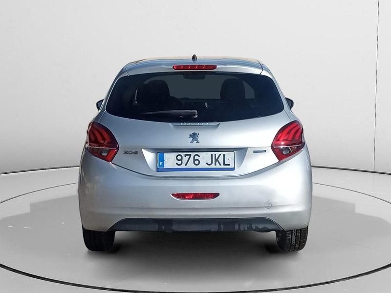 Usado Peugeot 208 Active 83 CV (61 kW) 2015 Gris Utilitario