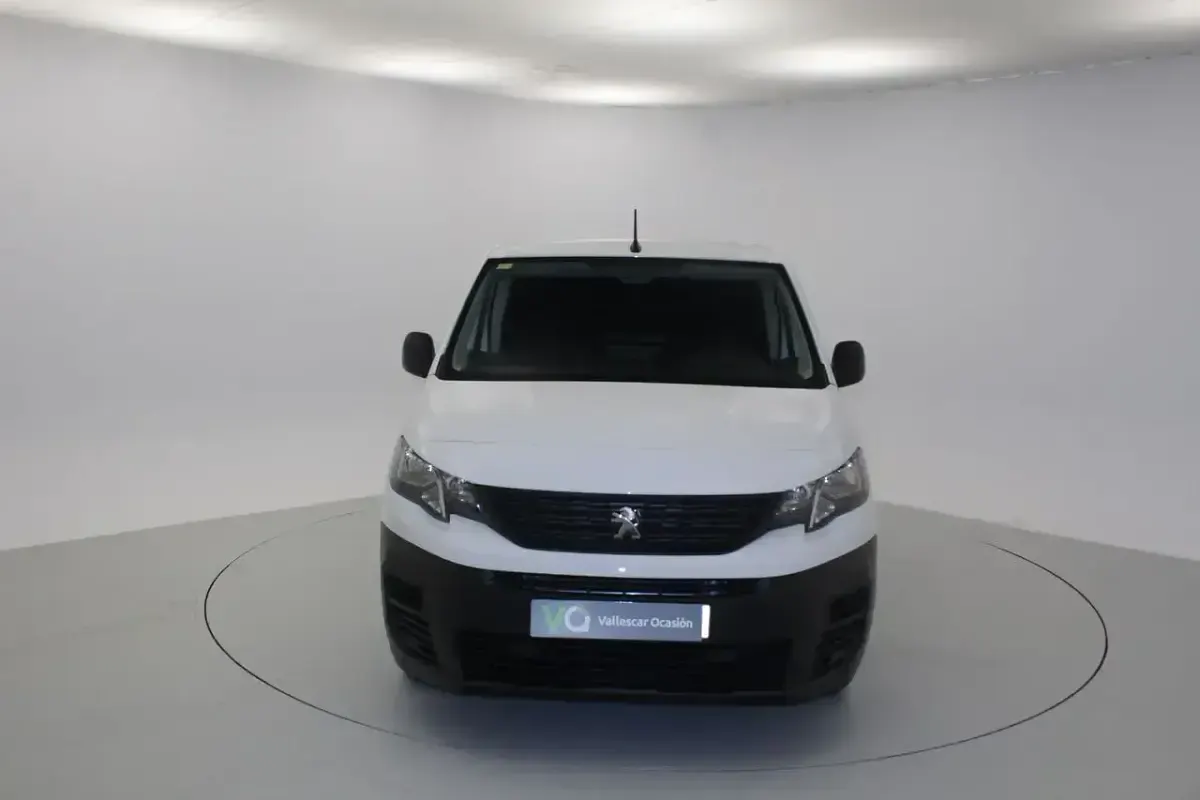 Usado Peugeot Partner 99 CV (72 kW) 2022 Blanco Monovolumen