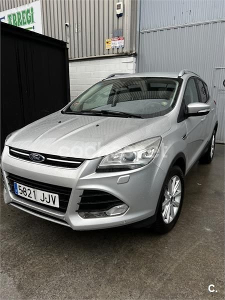 Gris / plata Usado 2015 Ford Kuga Titanium SUV | 11.990 € (Buen precio) - Imagen 1/4