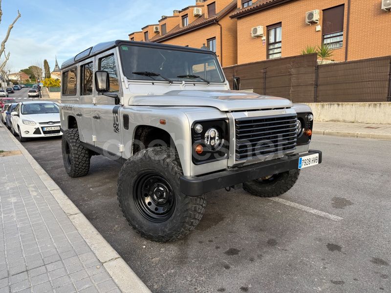 Gris / plata Usado 2014 Land Rover Defender SE SUV | 59.990 € - Imagen 1/4