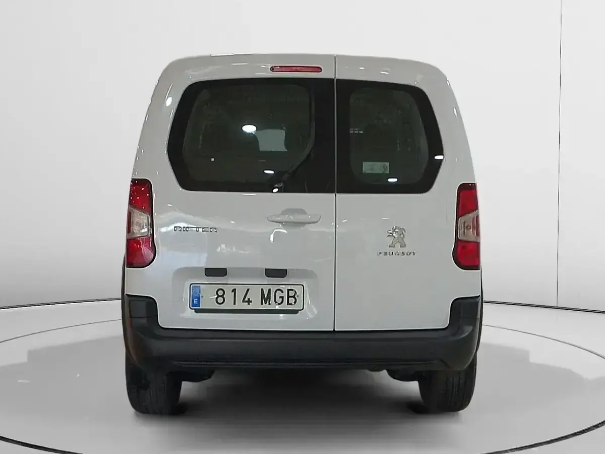 Usado Peugeot Rifter Business-Line 100 CV (73 kW) 2023 Blanco Monovolumen