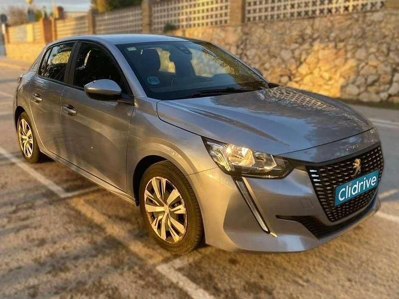 Usado Peugeot 208 GT-line 101 CV (74 kW) 2020 Gris Utilitario