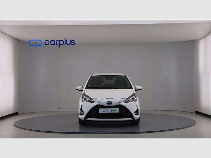 Usado Toyota Yaris Hybrid 99 CV (72 kW) 2020 Blanco Utilitario