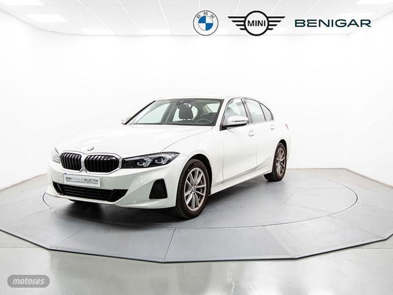 Blanco Usado 2023 BMW 318 Comfort Edition Berlina | 33.850 € (Precio justo) - Imagen 1/4