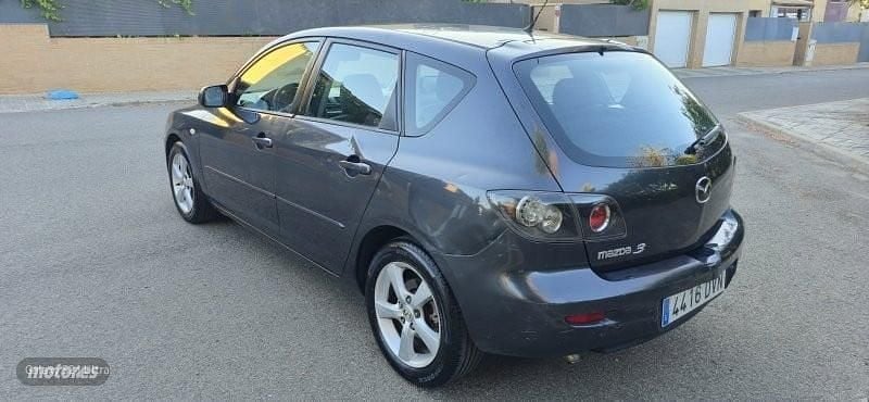 Usado Mazda 3 Sportive 110 CV (80 kW) 2006 Gris / plata Berlina