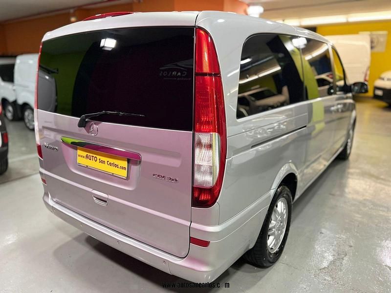 Usado Mercedes Viano 204 CV (150 kW) 2008 Gris / plata Monovolumen