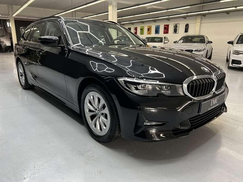 Usado BMW 318 150 CV (110 kW) 2022 Negro Familiar