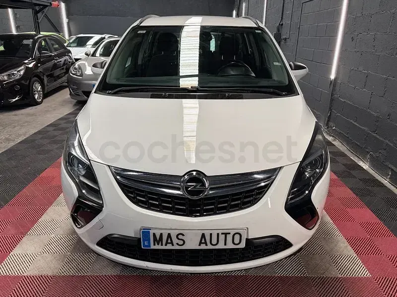 Usado Opel Zafira Tourer Excellence 130 CV (95 kW) 2013 Blanco Monovolumen