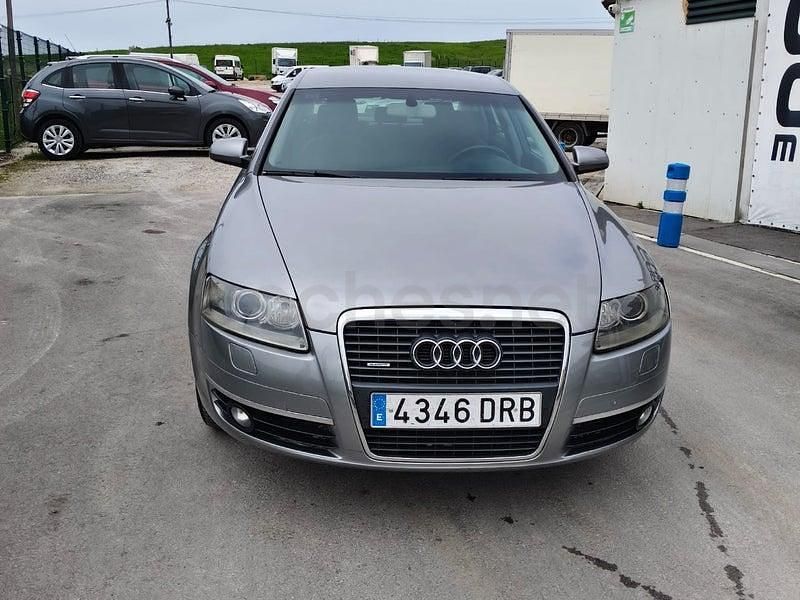 Usado Audi A6 225 CV (165 kW) 2005 Gris / plata Berlina